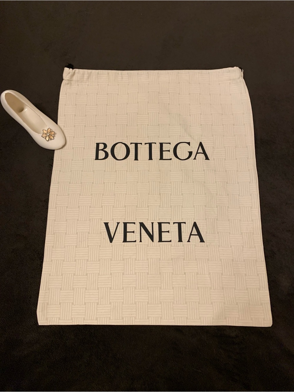 BOTTEGA VENETA tan basket weave print drawstring, dust bag, medium size LNWOT